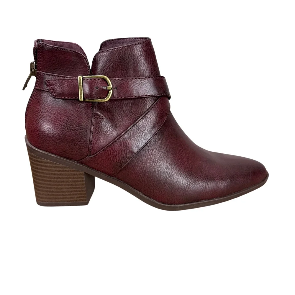 NWT Frye & Co Pembrooke Burgundy Leather Booties 6.5M Ankle Western Harness Belt